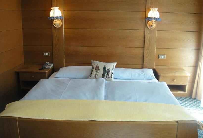 Номер Стандарт с Балконом, Garni Toni