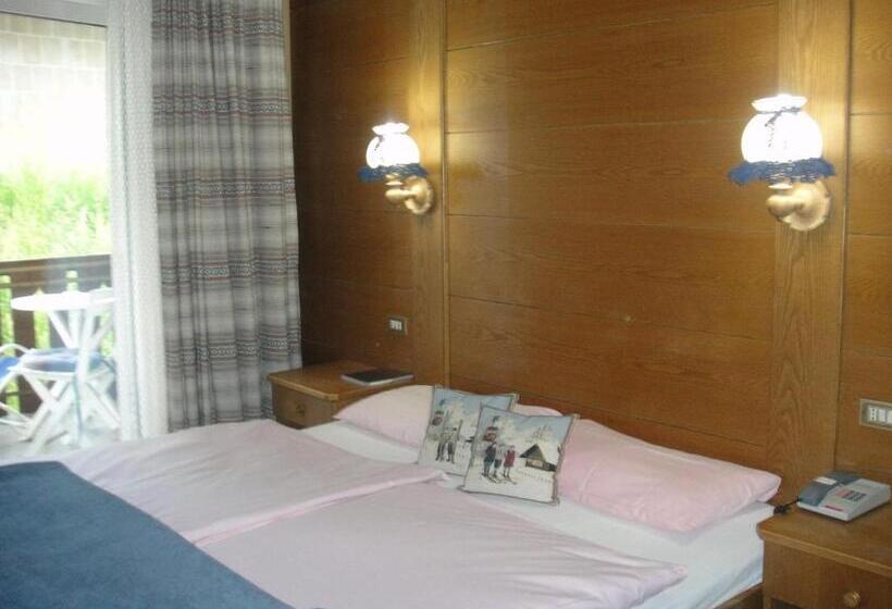 Номер Стандарт с Балконом, Garni Toni