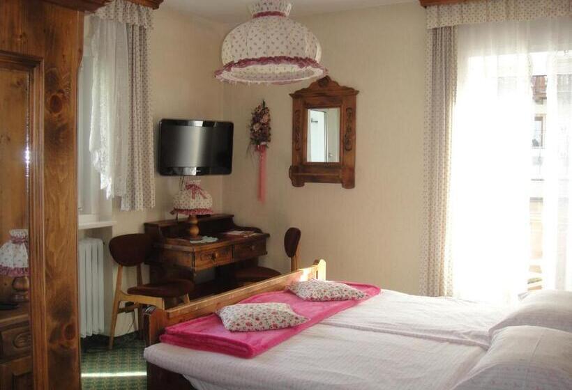 Трехместный Номер Стандарт с Балконом, Garni Toni