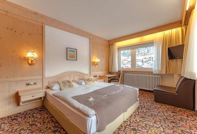 Трехместный Номер Стандарт с Балконом, Garni Toni