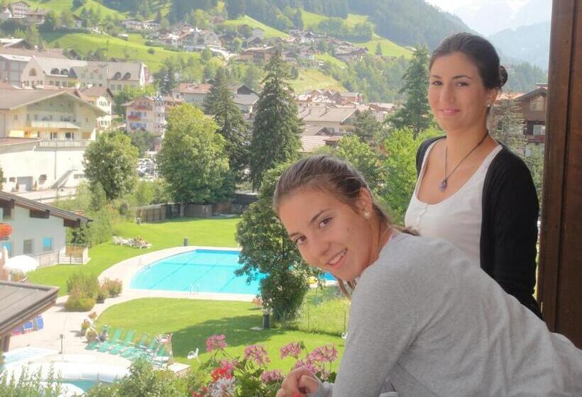 Трехместный Номер Стандарт с Балконом, Garni Toni