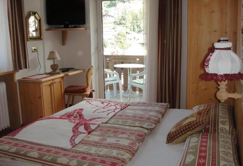 Номер Superior с Балконом, Garni Toni