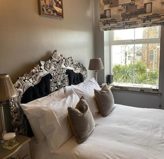 기본룸, The White House