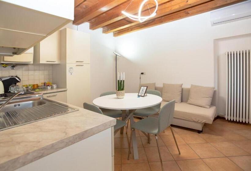 اتاق استاندارد, Giardino Giusti House & Court