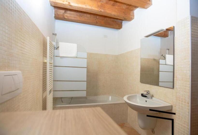 اتاق راحتی سه تخته, Giardino Giusti House & Court