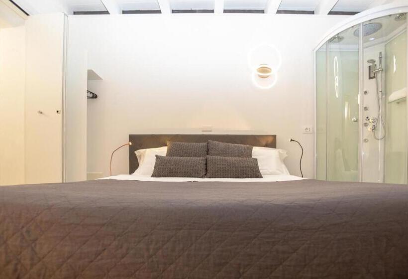 اتاق عادی, Giardino Giusti House & Court