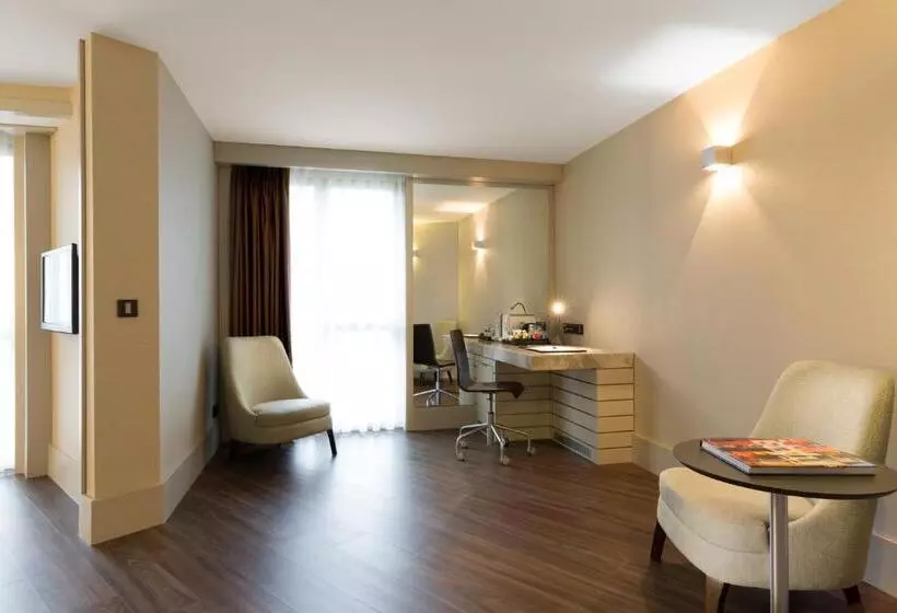 キングサイズベッドのジュニアスイート, Ac Hotel Istanbul Macka