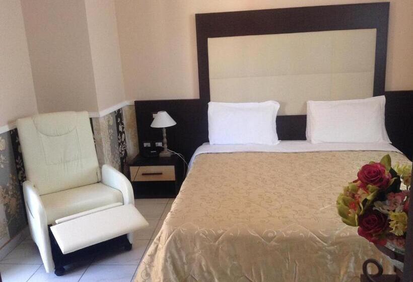 Номер Deluxe, De La Ville Relais