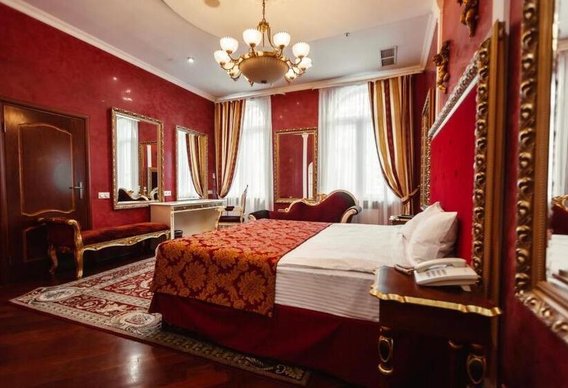 סוויטה, De Paris