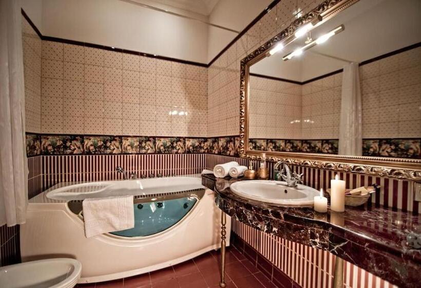 جناح غرفتين نوم, De Paris