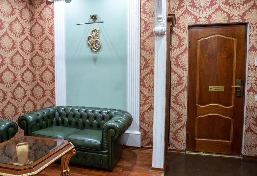 جناح غرفتين نوم, De Paris