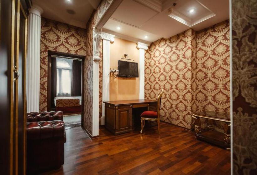 סוויטת 2 חדרי שינה, De Paris