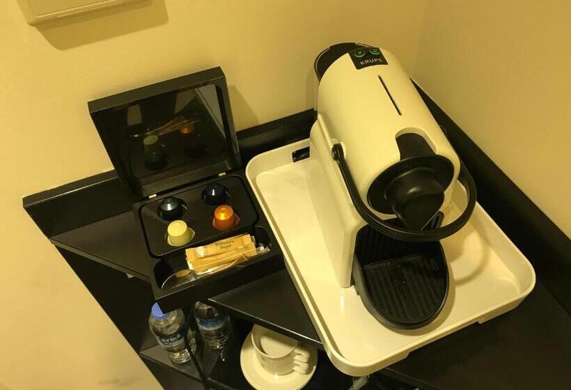 四人标准间, Nox Belsize Park