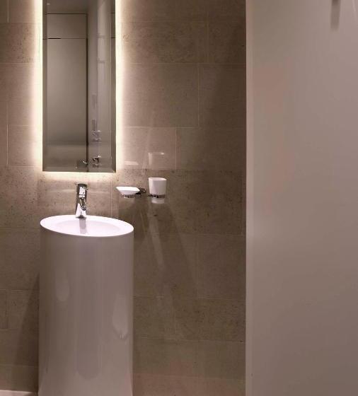 标准三人间, Nox Belsize Park