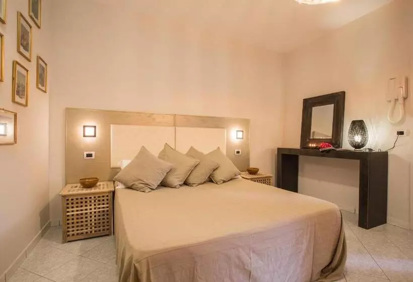 Juniorsviitti, Thea & Residence