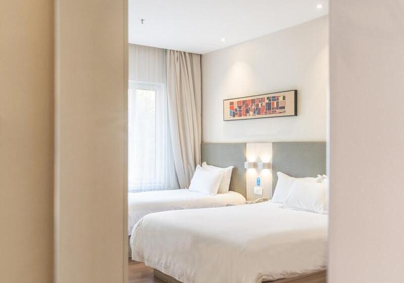 Номер Стандарт, Hanting  Beijing South Railway Station