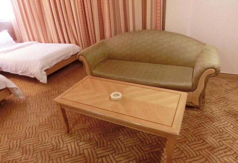 اتاق کلاس بیزنس, New Asia