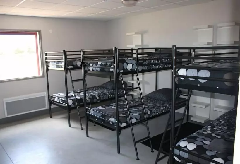 ルームシェアのワンベッド, Auberge Flyzone Hostel