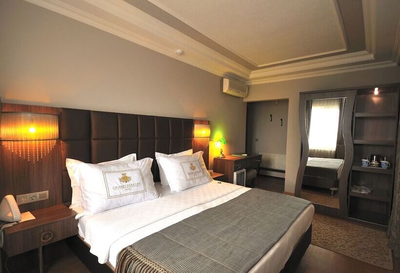 غرفة قياسية, Grand Atakum