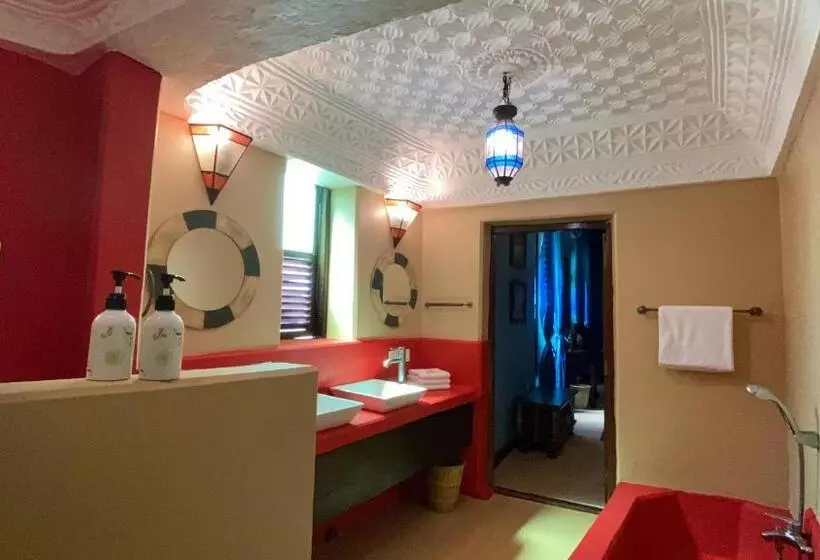 スーペリアースイート, Jafferji House