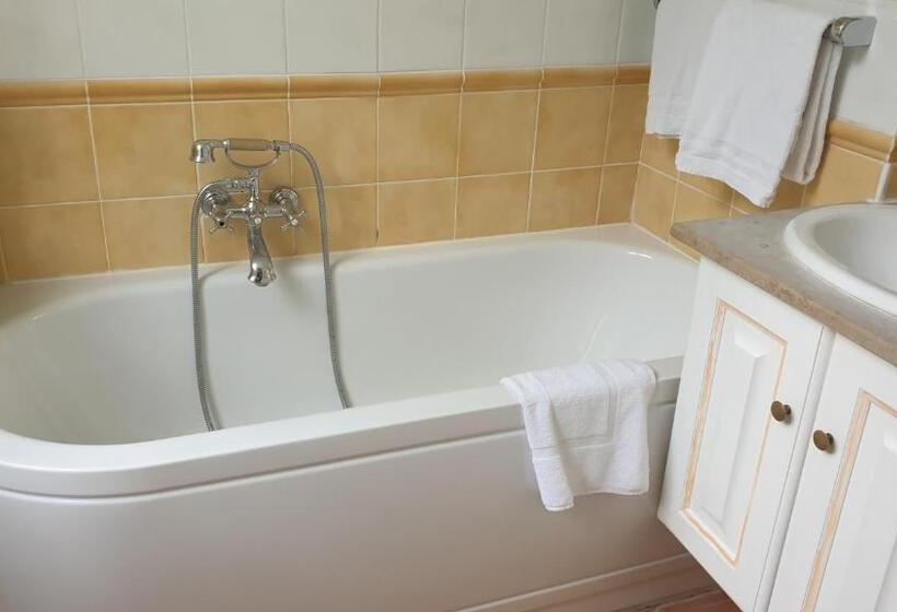 Номер Стандарт, Demeures Et Châteaux Hôtel L Hermitage