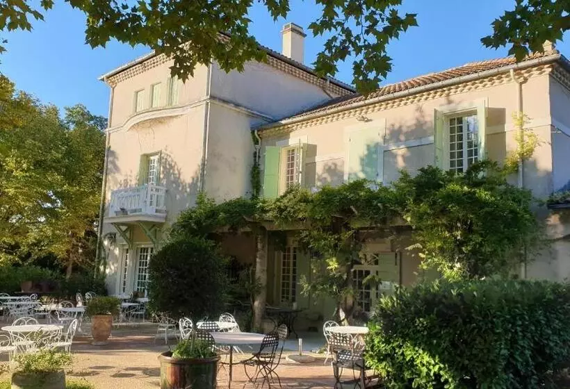 スタンダード４人部屋, Demeures Et Châteaux Hôtel L Hermitage