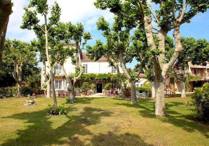 Номер Стандарт, Demeures Et Châteaux Hôtel L Hermitage