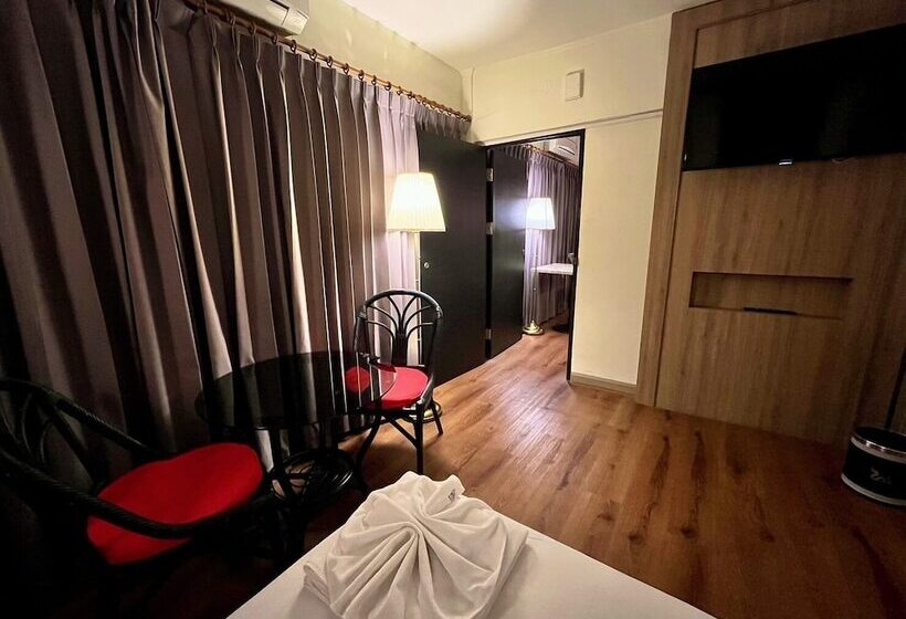 Семейный Номер, Nak Nakara Hotel Sha Extra Plus