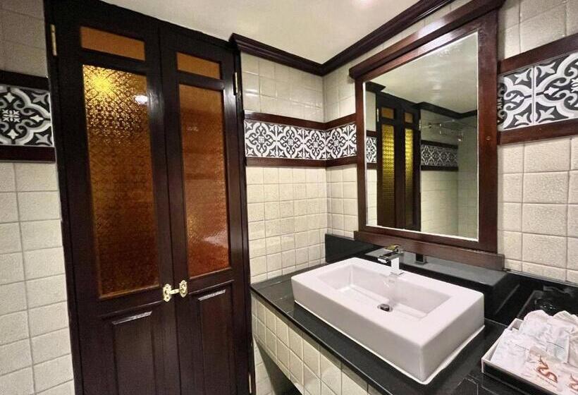 Трехместный Президентский, Nak Nakara Hotel Sha Extra Plus