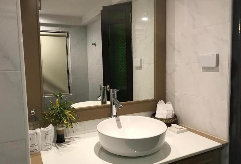 Семейный Номер, Nak Nakara Hotel Sha Extra Plus
