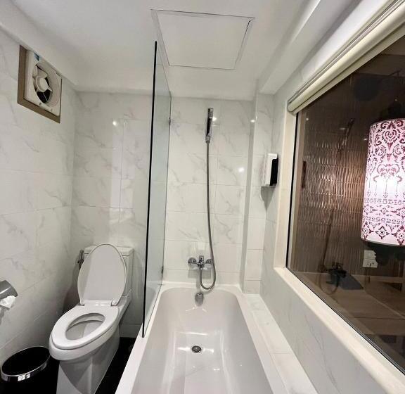 Семейный Номер, Nak Nakara Hotel Sha Extra Plus