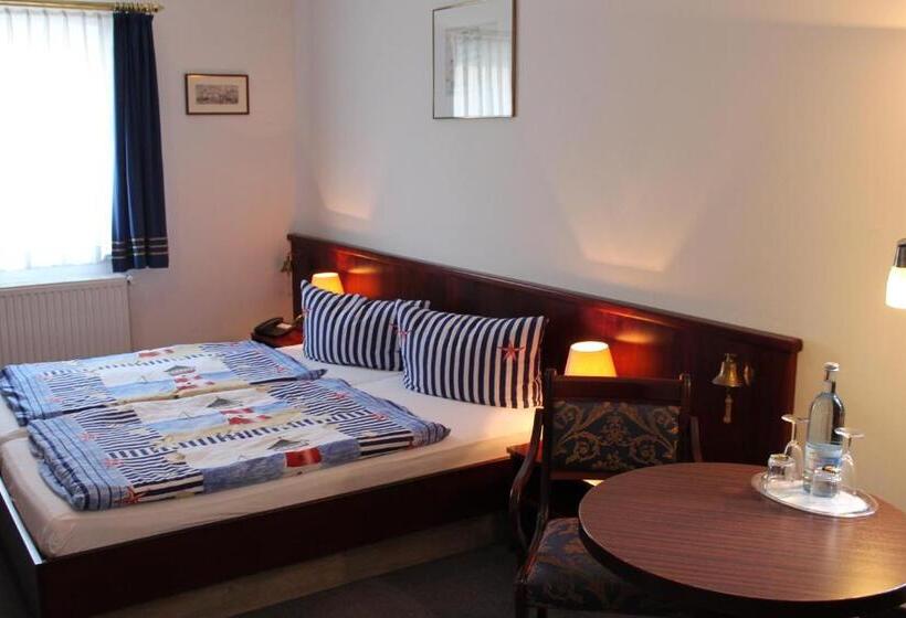 컴포트 룸, Pension Cora