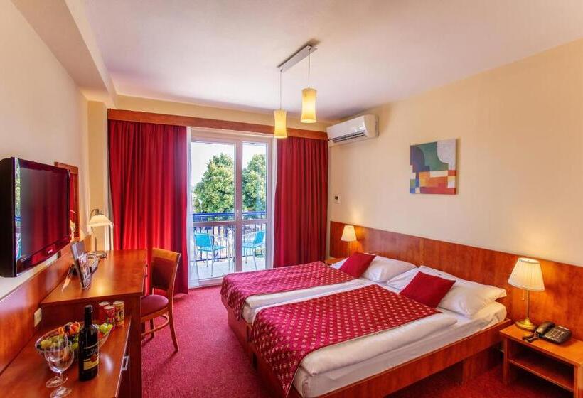 חדר סטנדרט עם מרפסת, Senec Aqua Resort