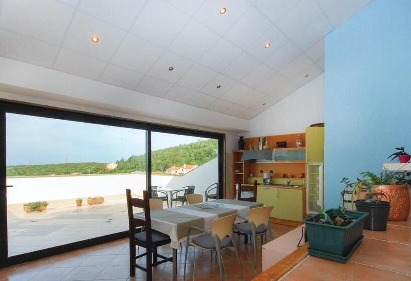 شقة ديلوكس 3 غرف نوم مطلة على البحر, Zlatni Lav