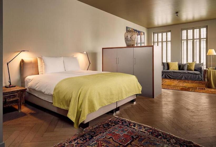 سوییت جونیور, Miss Blanche