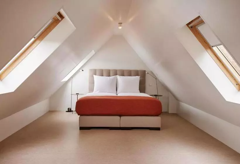1 Bedroom Penthouse Apartment, Miss Blanche