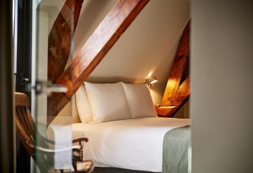 آپارتمان 1 خوابه, Miss Blanche