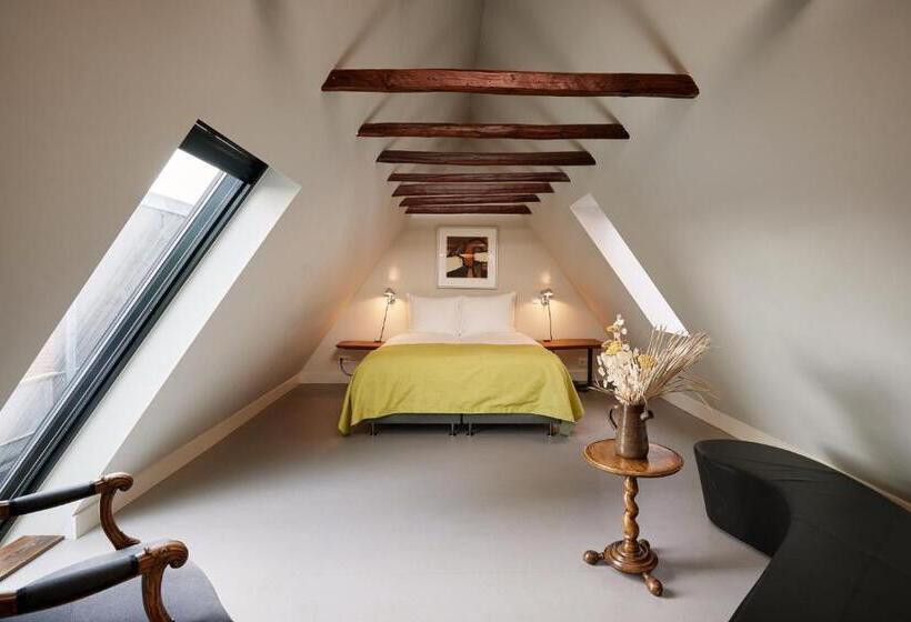 آپارتمان 1 خوابه, Miss Blanche