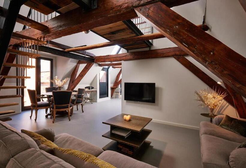 آپارتمان 1 خوابه, Miss Blanche