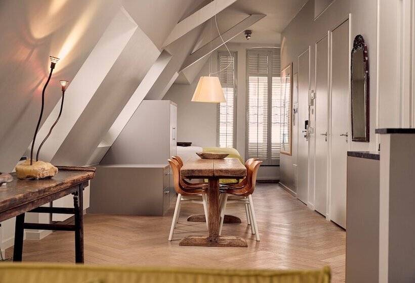 سوییت جونیور, Miss Blanche