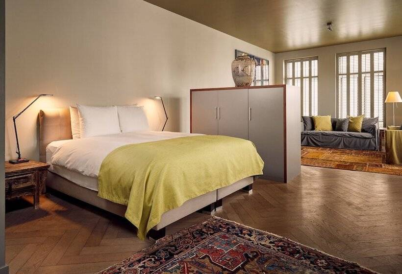 سوییت جونیور, Miss Blanche