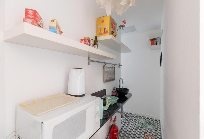 اتاق استاندارد سه نفره, Colosseo Con Il Cuore