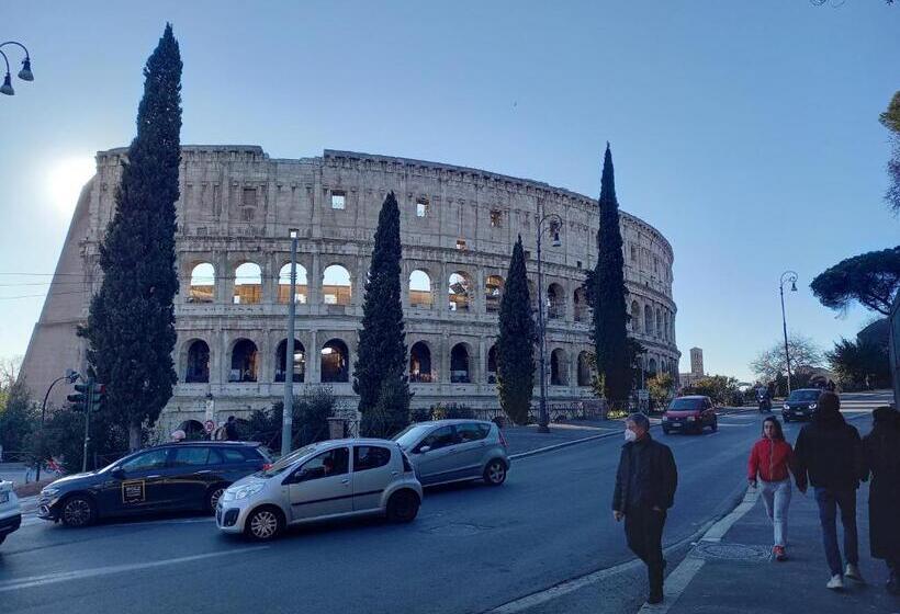 חדר סטנדרט לשלושה, Colosseo Con Il Cuore