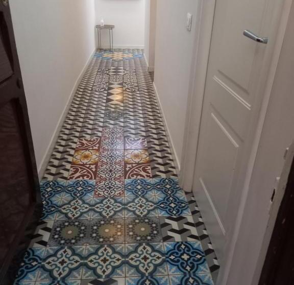 اتاق استاندارد یک نفره, Colosseo Con Il Cuore