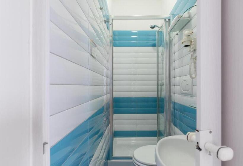 اتاق استاندارد یک نفره, Colosseo Con Il Cuore