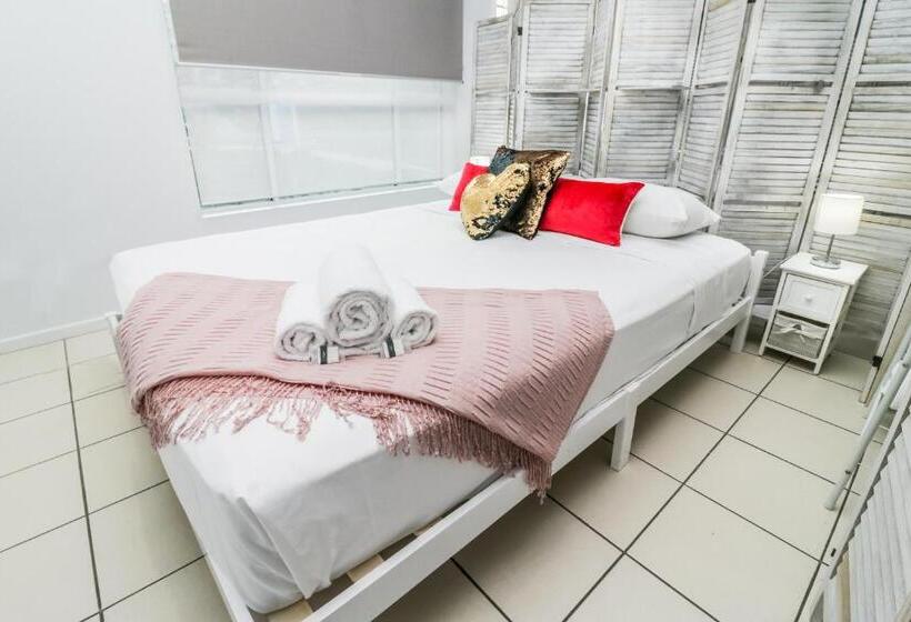 高级工作室, Sandcastles 1770 Motel & Resort