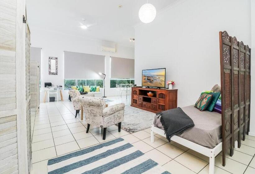 高级工作室, Sandcastles 1770 Motel & Resort