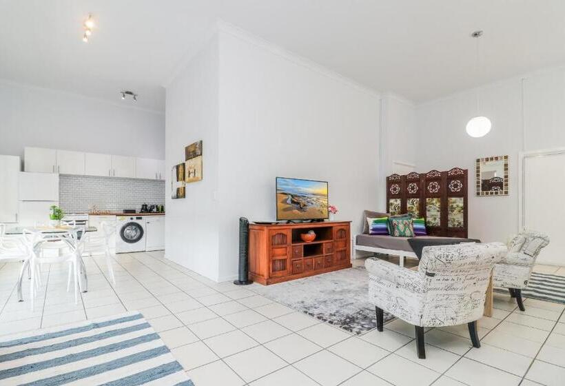 高级工作室, Sandcastles 1770 Motel & Resort