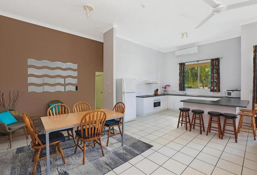 标准工作室, Sandcastles 1770 Motel & Resort