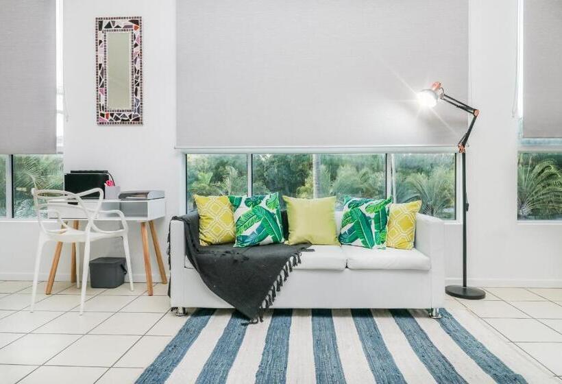 高级工作室, Sandcastles 1770 Motel & Resort